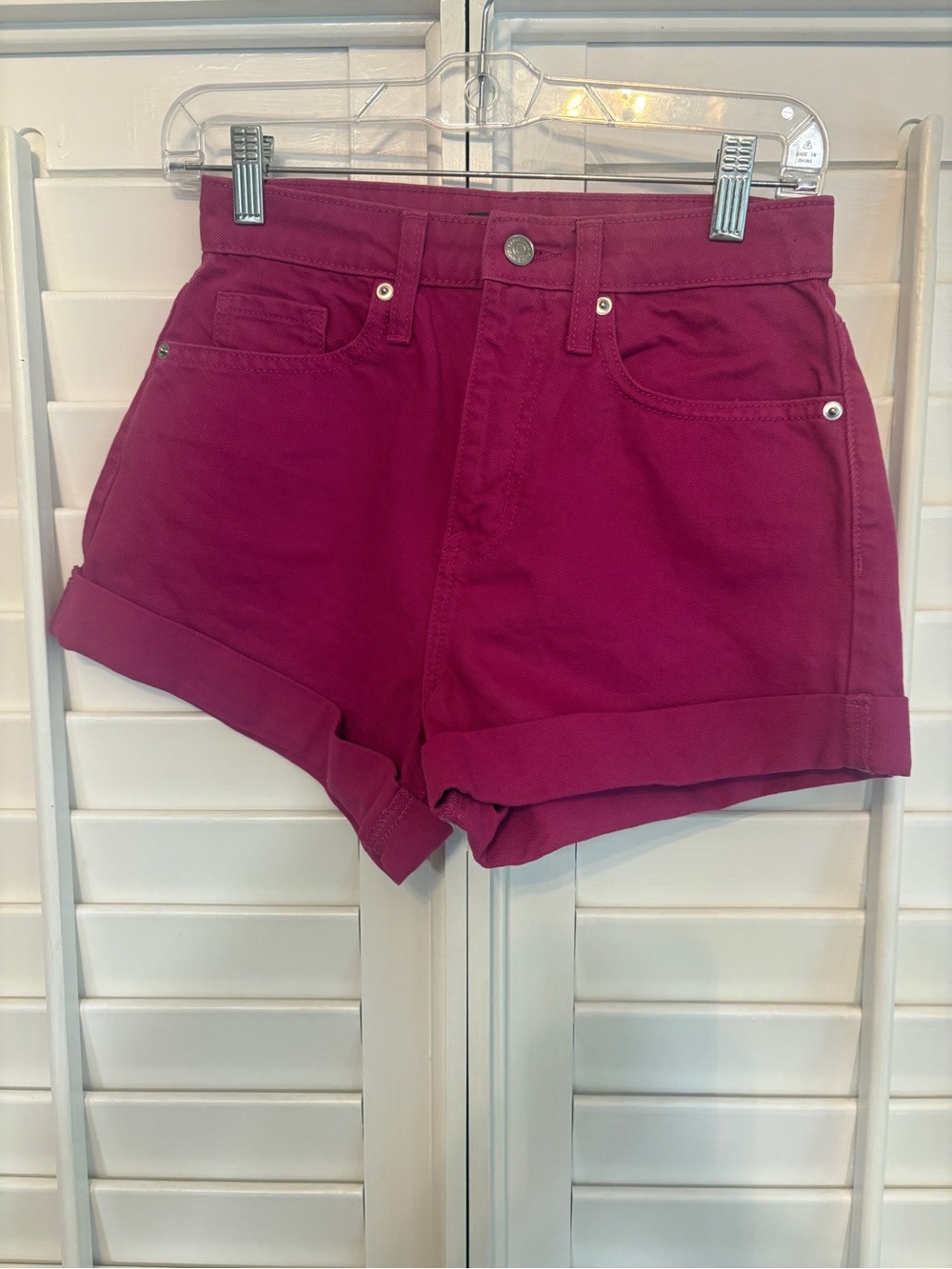 Wild fable Fuchsia High Rise Mom Shorts Size 00